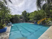 Amazing View Mountain Resort Laguna - Pools