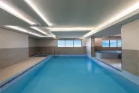 Warwick Hotel Jeddah - Pools