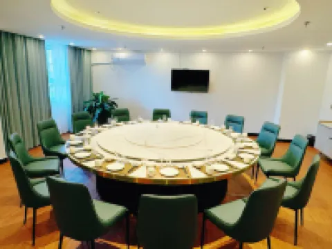 Yuli Weizhen Apartment