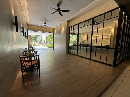 Agile Lux Suites KL