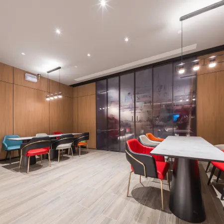 Ibis Hotel (Weihai Weigao Square Xingfu Gate)