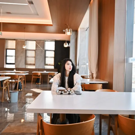 Super 8 Selected Hotel (Shangrao High speed Railway Station)
