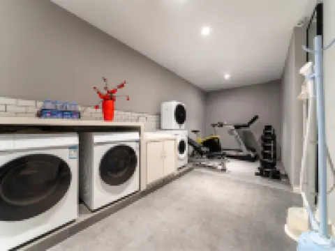 Chongqing Jiefangbei Hongya Cave Houju High-altitude River-view Hotel Hotels in Chongqing