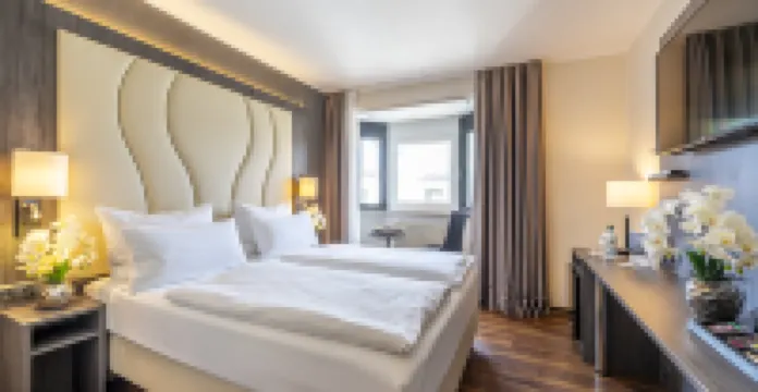 布奇霍爾內霍夫廣場酒店 腓特烈斯港酒店