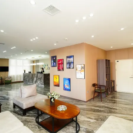 Huayi Select Hotel (Guanshan International)
