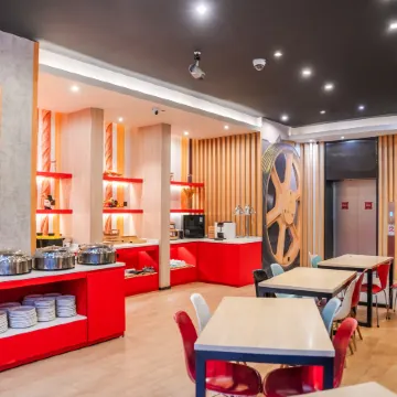 Ibis Hotel (Guangzhou Yuexiu Park Metro Station)