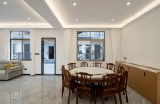 Floral Hotel·Qingyu hotel (Tonglu OMG Heartbeat Paradise Branch)