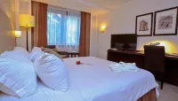 Lancaster Accra Hotel NIIT OpenLabs Ghana附近的飯店