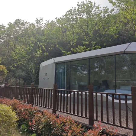 Luoshan Hejiachong Space Capsule Camping Hotel