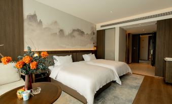 Yvonne Hotel