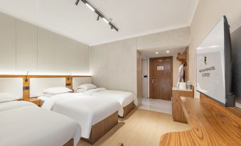 Jundun Hotel (Jiuzhaigou Valley Scenic and Historic Interest Area Scenic Spot)