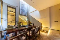 Taohua Island Jianghu Hot Spring Homestay Hotel (Xinzhou Ancient City Branch)