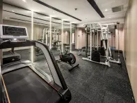 Borrman Hotel (Huaihua Railway Station Xintiandi Plaza) Отели в г. Хуайхуа
