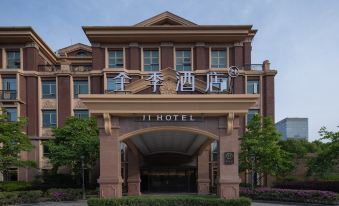5. JI Hotel..