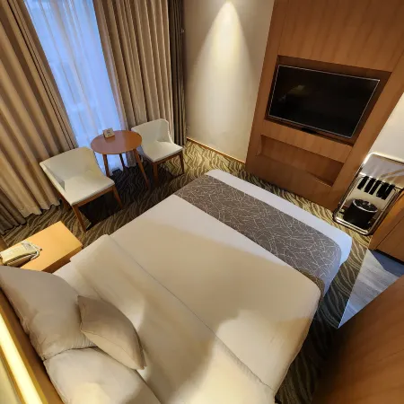 Seogwipo JS Hotel Отели рядом с достопримечательностью «Парк развлечений Seri World»