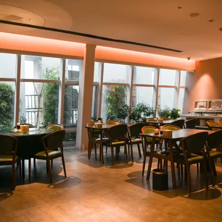 Gujing Junlai Hotel (Luhe Convention & Exhibition Center)
