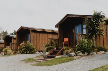 Lakes Edge Holiday Park