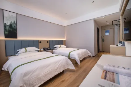 Green tree inn express hotel Отели рядом с достопримечательностью «Yanshi Museum»