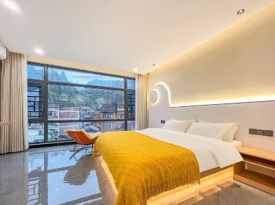Zhaoxing Dongzhai Banshan Yunju Boutique Homestay