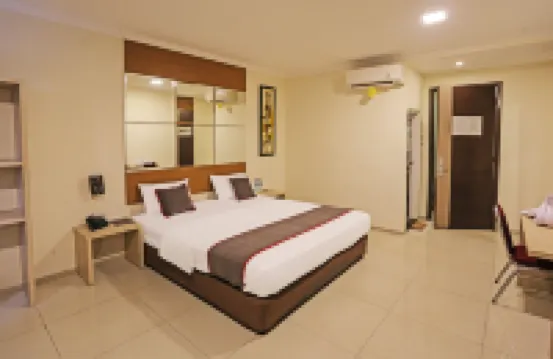 Super OYO Townhouse Oak Hotel Fiducia Serpong Hotels in North Serpong