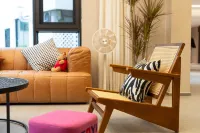 Floral Hotel·Yuedi Hotel (Tonglu OMG Heartbeat Paradise Branch)