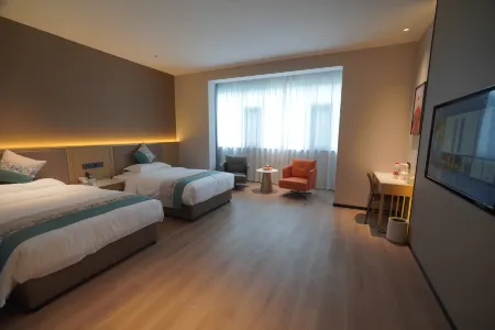 EZZI HOTEL Отели рядом с достопримечательностью «Hong Shi Xia»