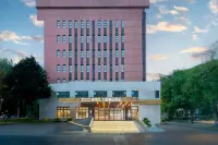 Wanjia Boutique Hotel (Tianjin Station Binjiang Road Pedestrian Street) Hotel a Binjiang Road/Xiao Bai Lou/Five Avenue Scenic Area
