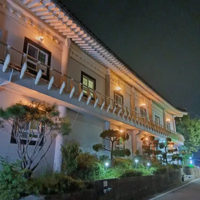 Hill Motel โรงแรมใกล้วัด Golgulsa