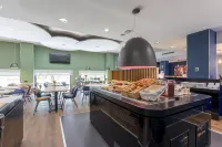 Travelodge Malaga Airport - breakfast