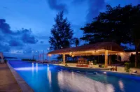 Royal Beach Resort & Residence by EHM - bar