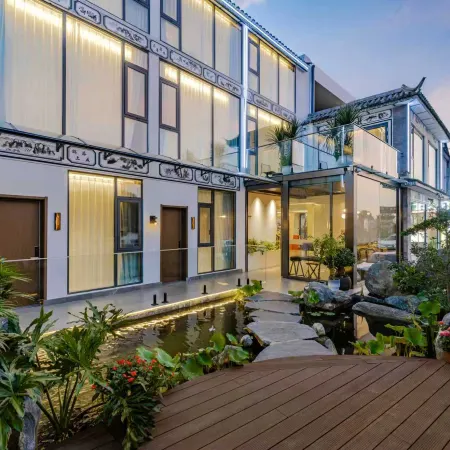 Banshan Cloud Brocade Hotel（Dali Ancient City South Gate Store）