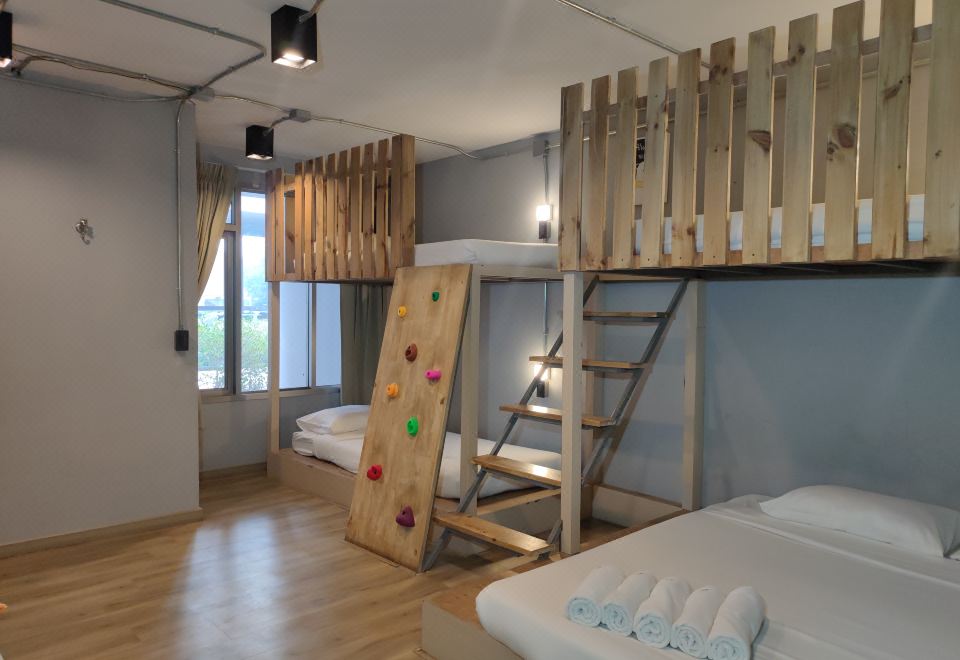 Arch39 Minimal Hotel의 모던한 로비 이미지