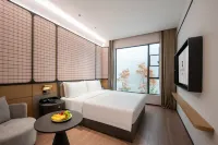 Rezen Retreat · Xintang (Luoyang Longmen High-Speed Railway Station East Plaza)