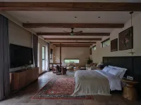 Stargazing at Jiuzhaigou · Vacilando Retreat