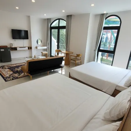 Sea Breeze Grand World