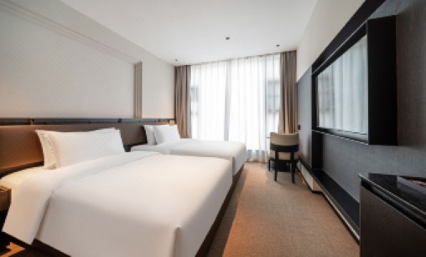 CNHOL RADIENT  HOTEL (Shenzhen International Convention and Exhibition Center Branch)