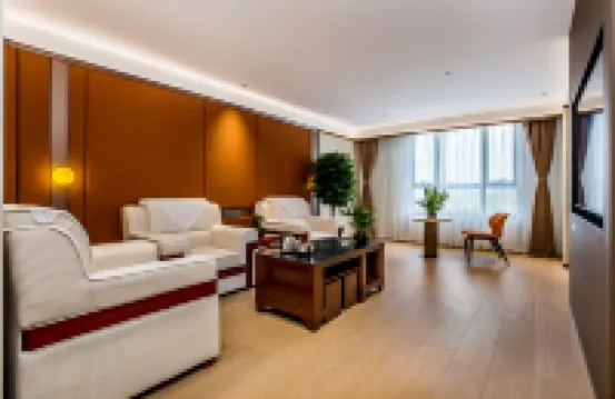 Chengde Courtyard Holiday Hotel