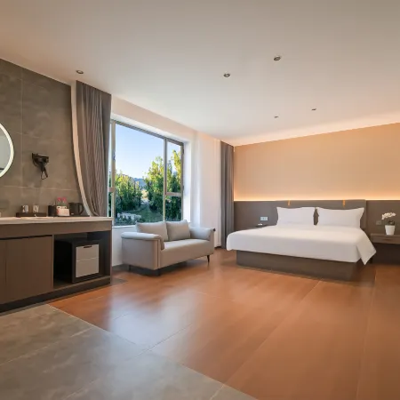 Mandy Hotel