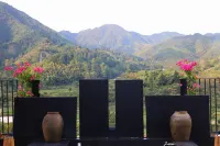 Yizhang Zhenshan Xigu Homestay (Mangshan Township) - parking