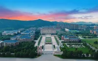 Vienna 3 Best Hotel (Huaibei Lieshan University Town Huayi Square) - con vistas a la montaña