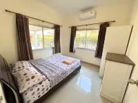 Happy House @ Casa Seaside Rayong Hotel di Taphong