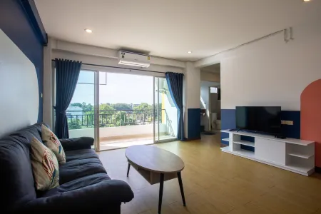 Panosea Bangsaen Отели рядом с достопримечательностью «Bangsaen Beach Roundabout»