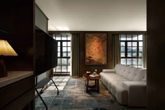 Yijiangchunshui · 1912 Guofeng Hotel (Hangzhou Xihu Huanglong Sports Center) Отели рядом с достопримечательностью «Shuangfeng Chayun Scenic Resort»