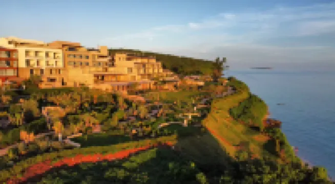 Found Land Whale Cliff Resort