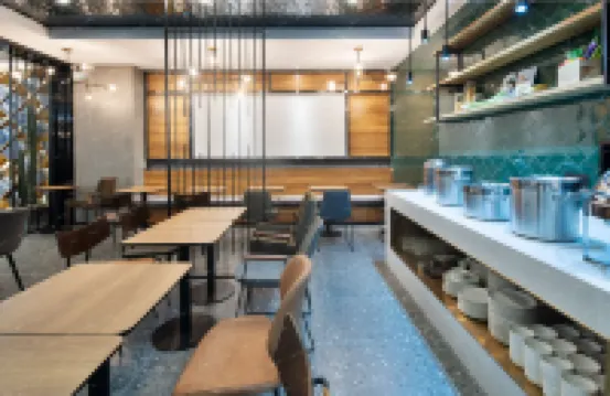 猫咪eスポーツホテル（高速鉄道東駅）