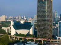 Gran Melia Jakarta Отели рядом с достопримечательностью «Статуя Панчоран»