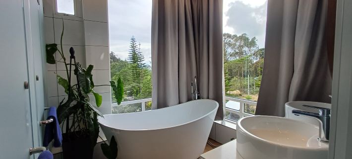 Sling & Stone Mountain Suites Ξενοδοχεία στην πόλη Ranau