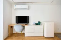 Sky City Boutique Apartments - Condos