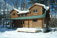 COCO VILLA HAKUBA 01 — Sleeps 9, ideal ski base, with 3D printer sauna & BBQ