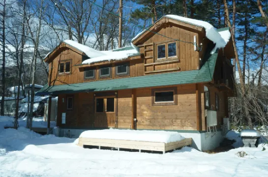COCO VILLA HAKUBA 01 — Sleeps 9, ideal ski base, with 3D printer sauna & BBQ